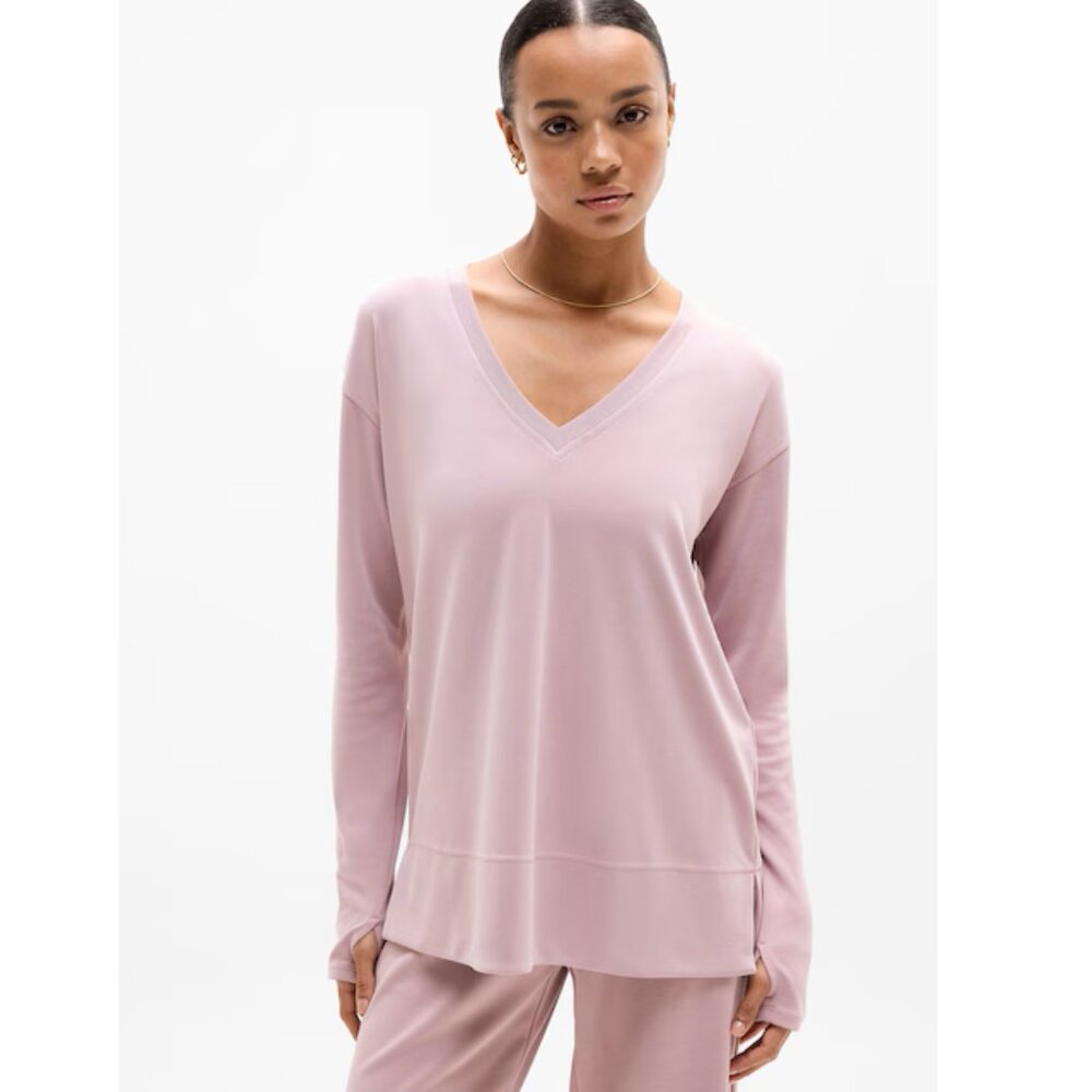 Athleta Sweatshirt Women Small Pink Ultra Soft V Neck Athleisure Cozy Sporty